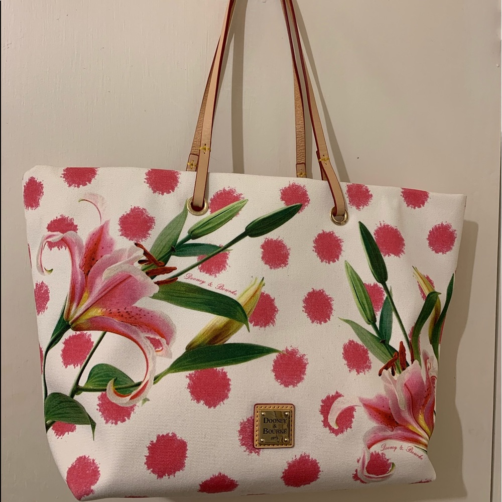 Dooney & Bourke Lily tote